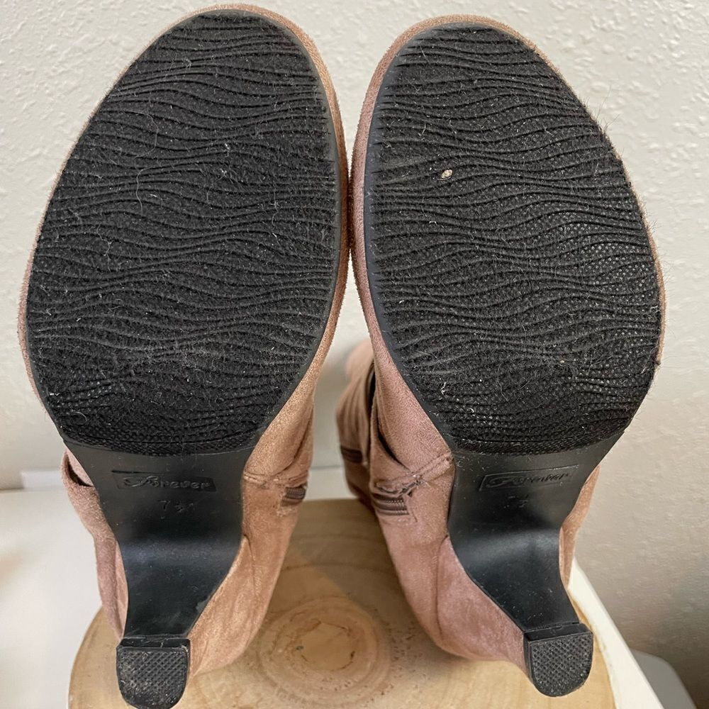 Forever Brown Soft Suede Heeled Boots Size 7.5 EUC - Picture 7 of 7